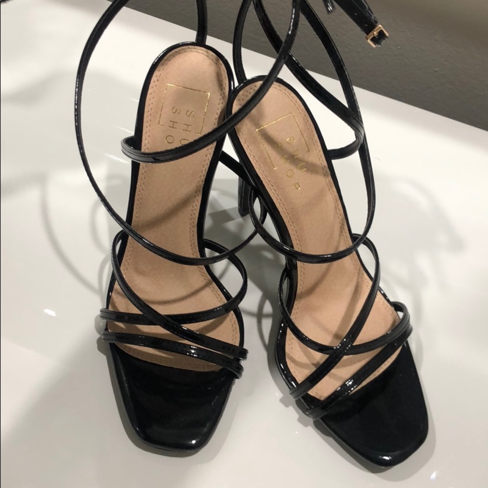 Brand new tie ankle black heels